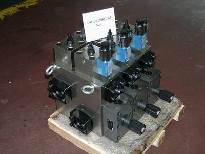 四柱液壓機500T不帶支撐YT32-500CV|山東泰豐液壓股份_液壓機械欄目