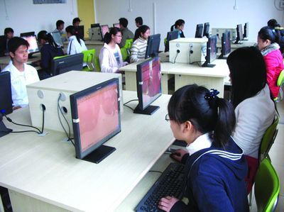 信息技術(shù)賦能教育 教育部明確今年基本實(shí)現(xiàn)全國中小學(xué)互聯(lián)網(wǎng)全覆蓋
